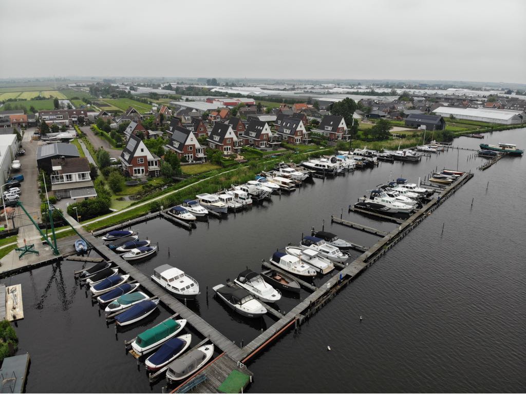 Jachthaven de Meerkant in Roelofarendsveen